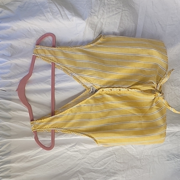 Rhythm button down fronttie crop - Picture 1 of 6